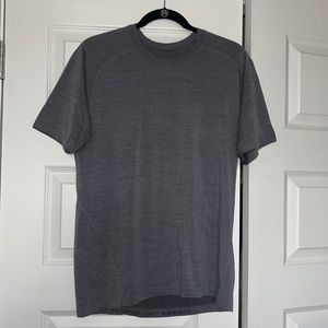 Mens luluLemon T-shirt